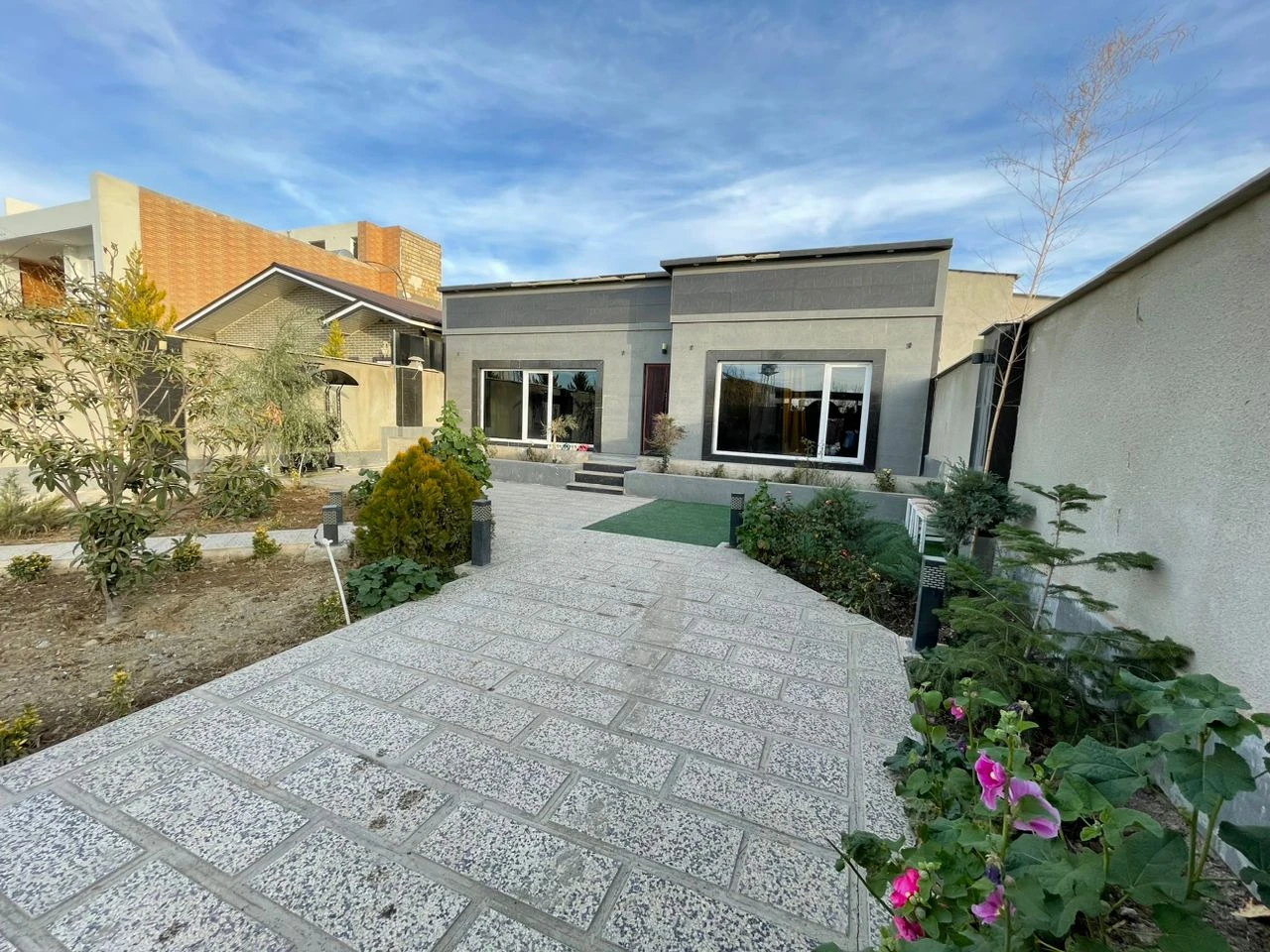 باغ ویلا بهاران - اقتصادی و تمیز در سهیلیه