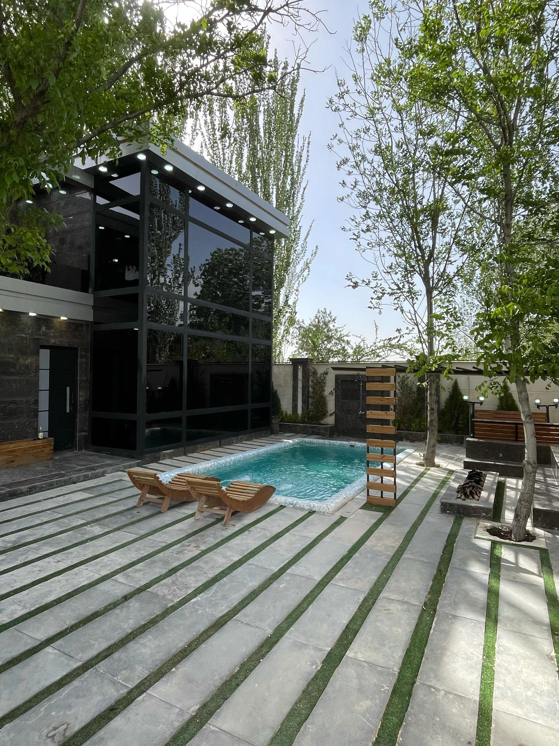 باغ ویلا شارن - شکوه و زیبایی و تجمل مدرنیته در تهراندشت