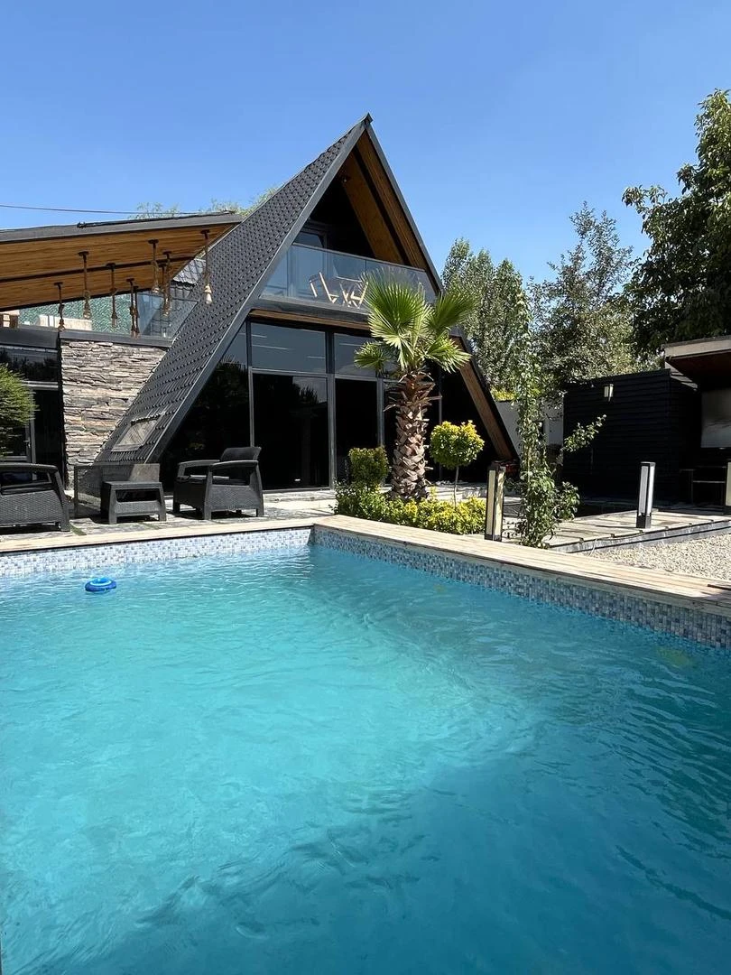 کلبه سوئیسی آرامش - پناهی که منتظر توست