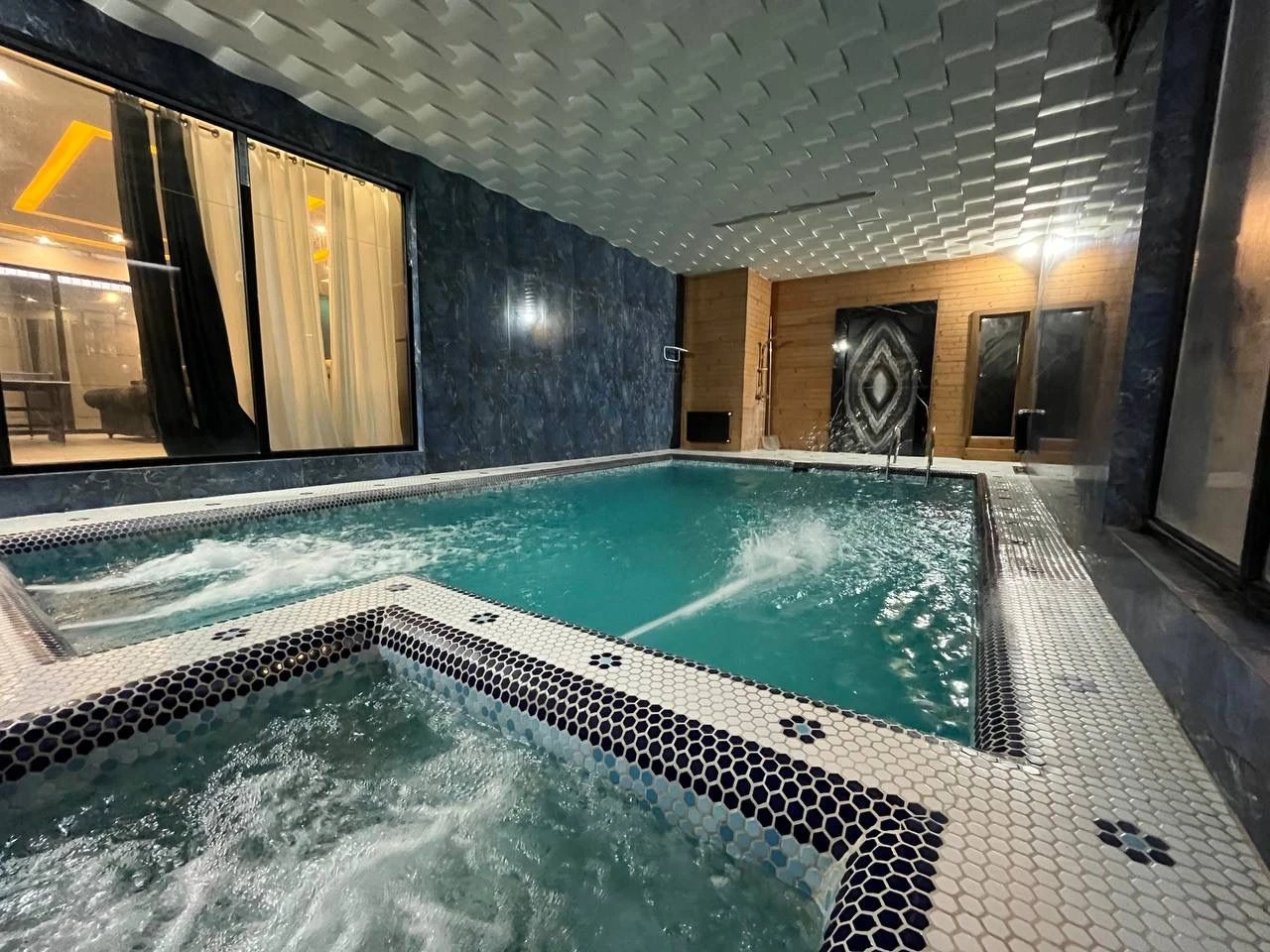 عمارت لوکس ریکو - شکوه مدرنیته در مهرشهر کرج