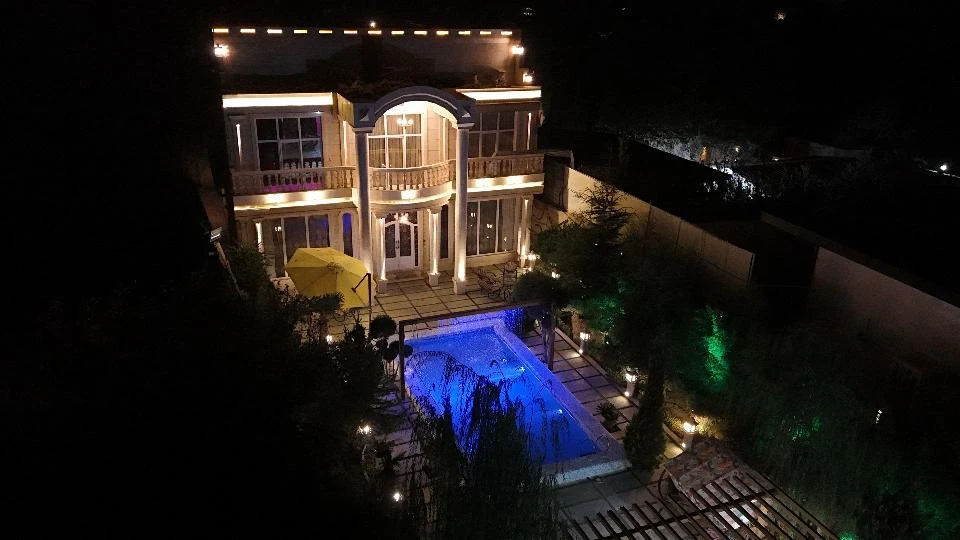 عمارت مجلل آرتین در چهارباغ